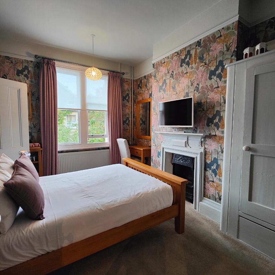 The Corner House Bed & Breakfast Лоустофт Екстериор снимка