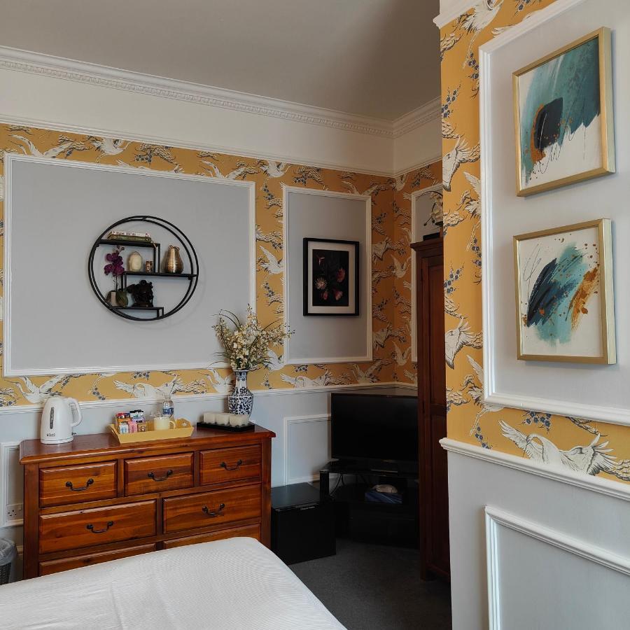 The Corner House Bed & Breakfast Лоустофт Екстериор снимка