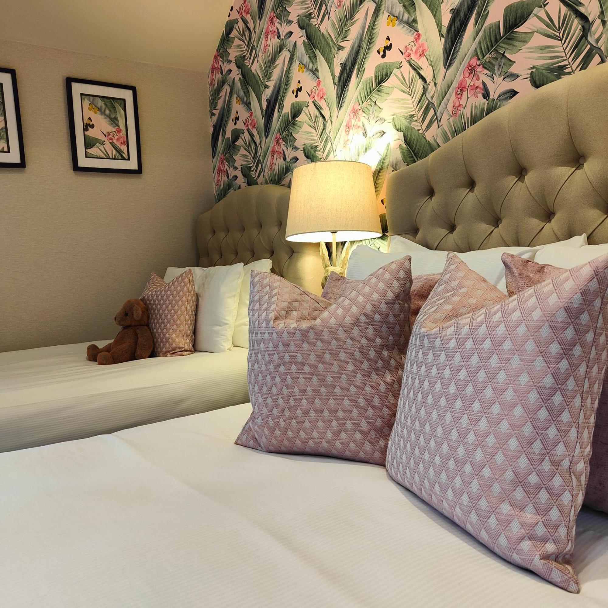 The Corner House Bed & Breakfast Лоустофт Екстериор снимка