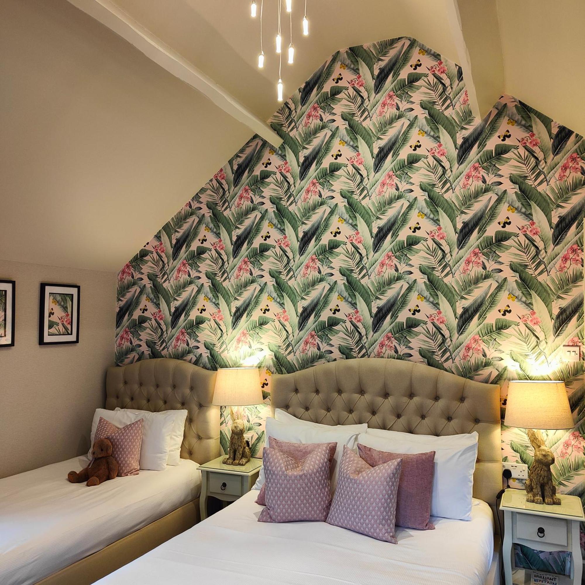 The Corner House Bed & Breakfast Лоустофт Екстериор снимка