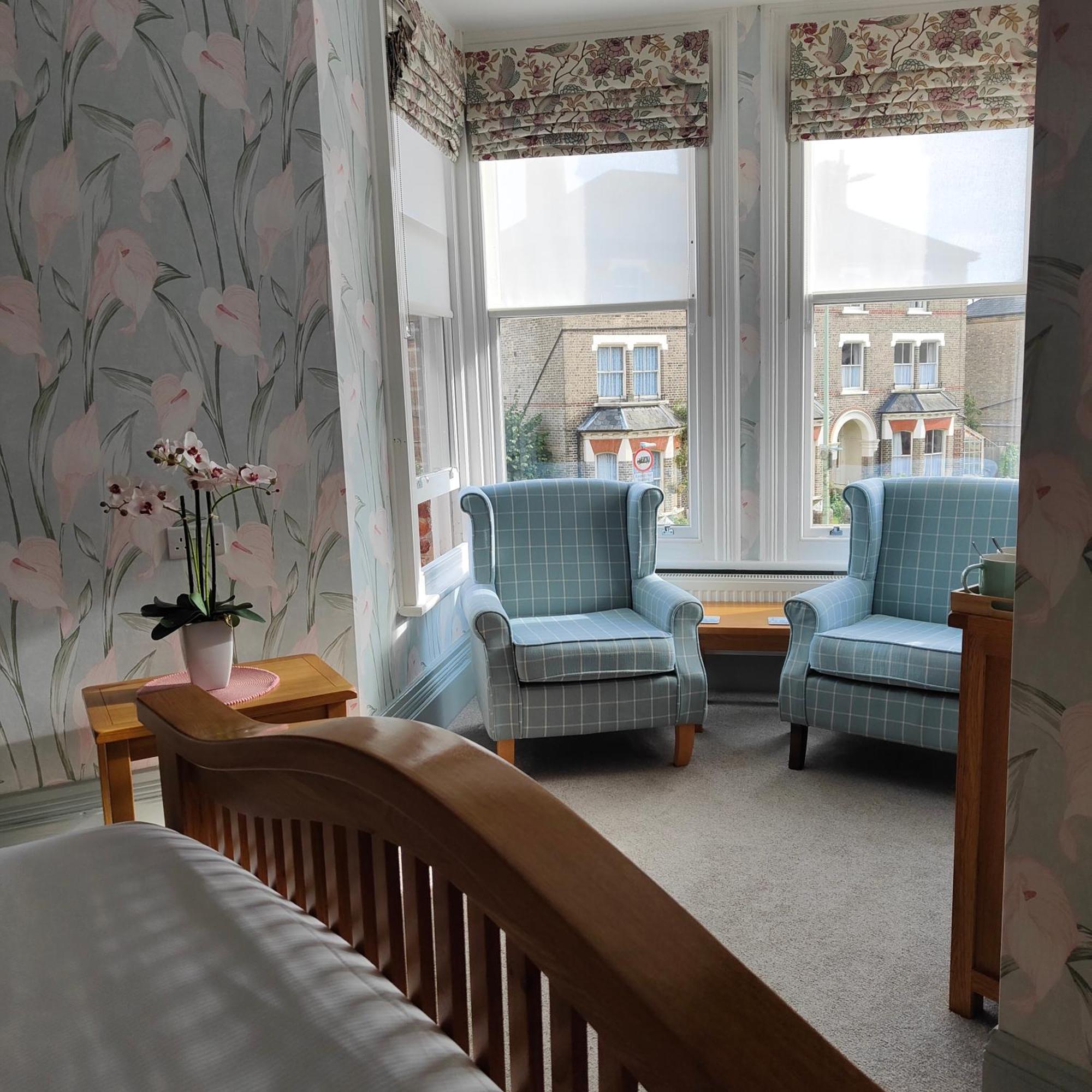 The Corner House Bed & Breakfast Лоустофт Екстериор снимка
