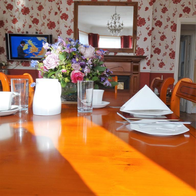 The Corner House Bed & Breakfast Лоустофт Екстериор снимка